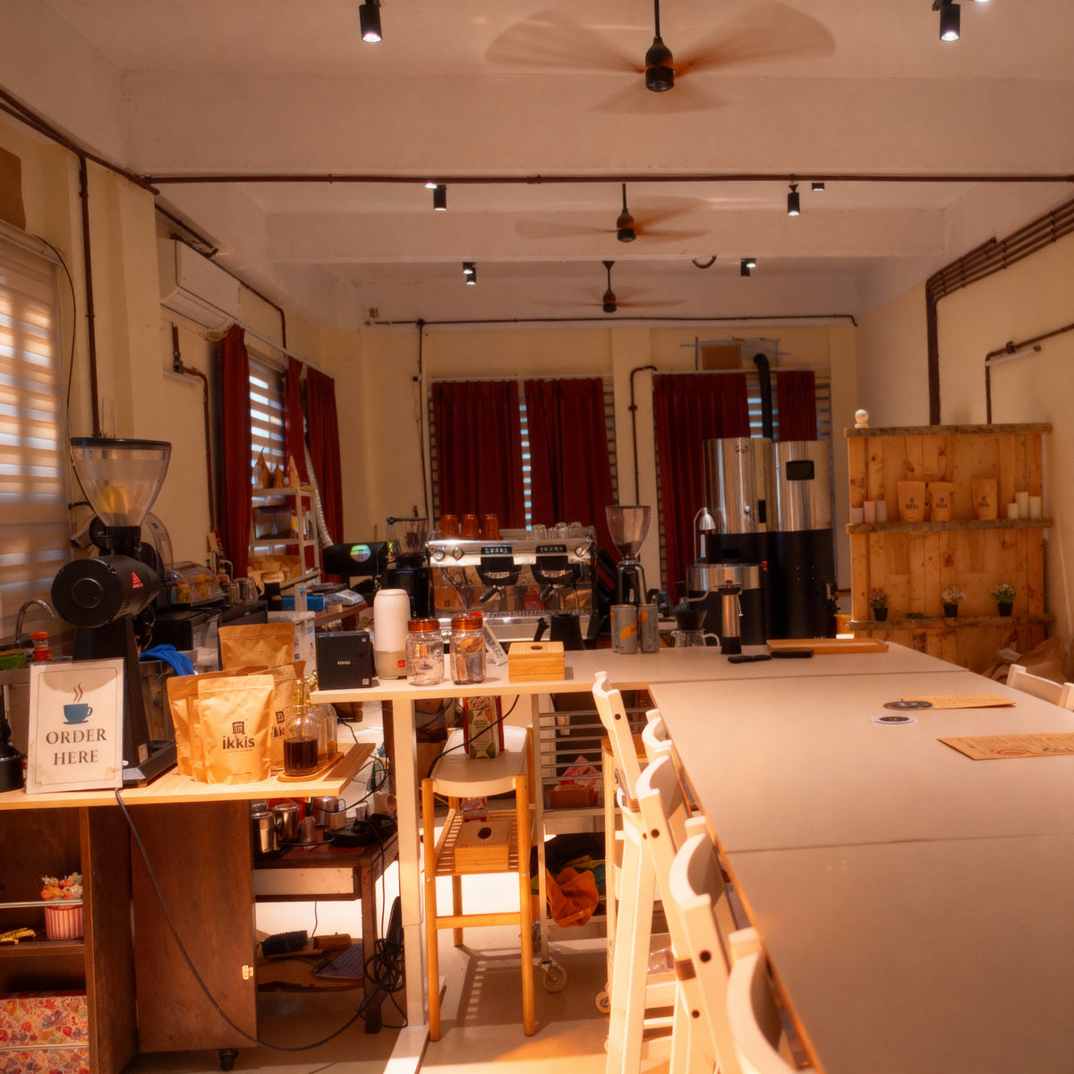 IKKIS Coffee Roasters Interior